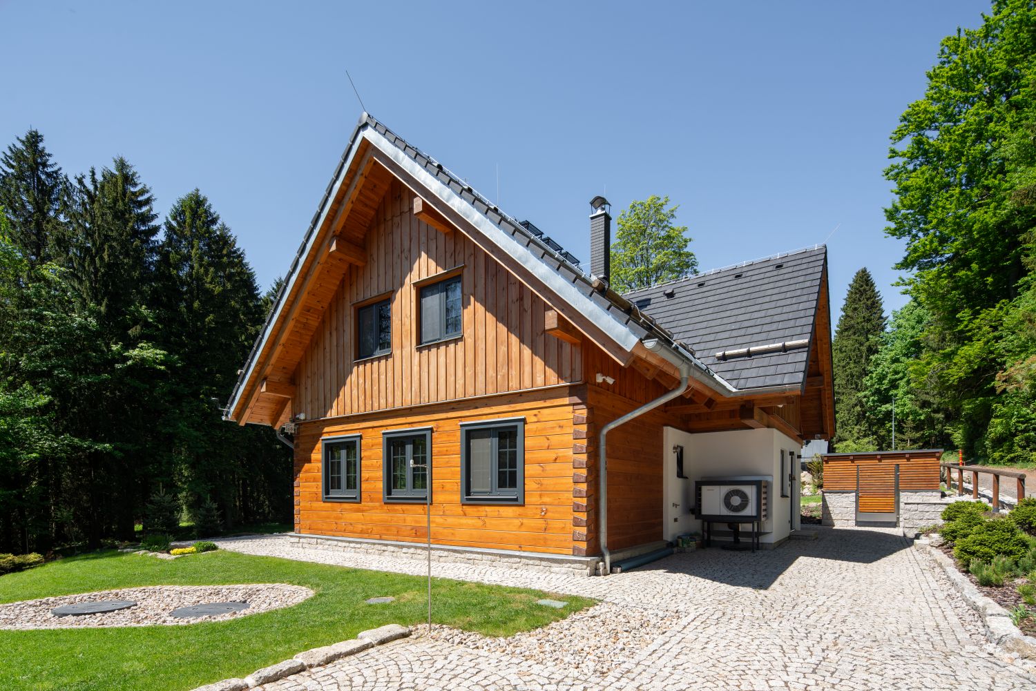 Misto plne knofliku OK PYRUS 02