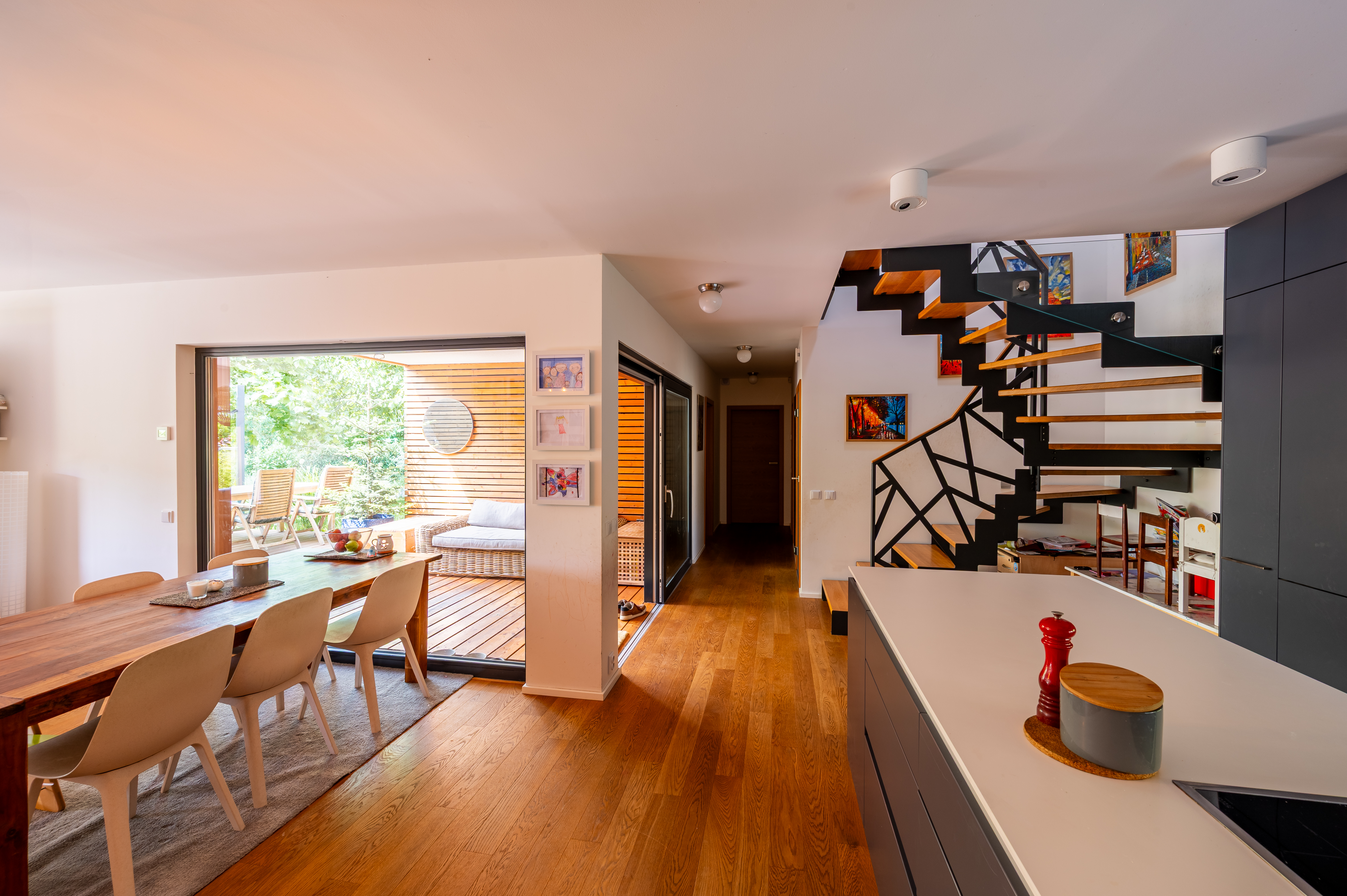 12-dřevostavba-ATRIUM-pro-vekou-rodinu