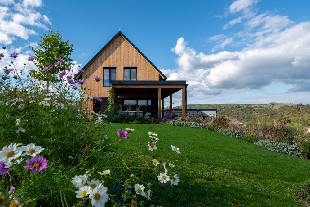 3 Rozkvetlá dřevěná symfonie