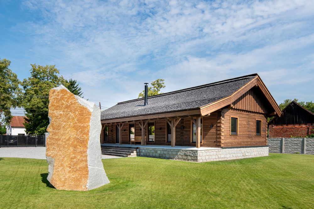 Zrcadlová roubenka na soutoku 2