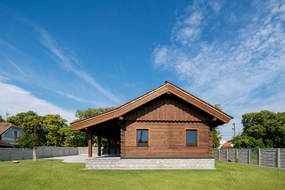 Zrcadlová roubenka na soutoku 3