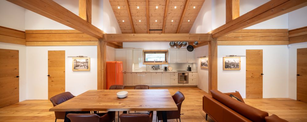 Zrcadlová roubenka na soutoku 10