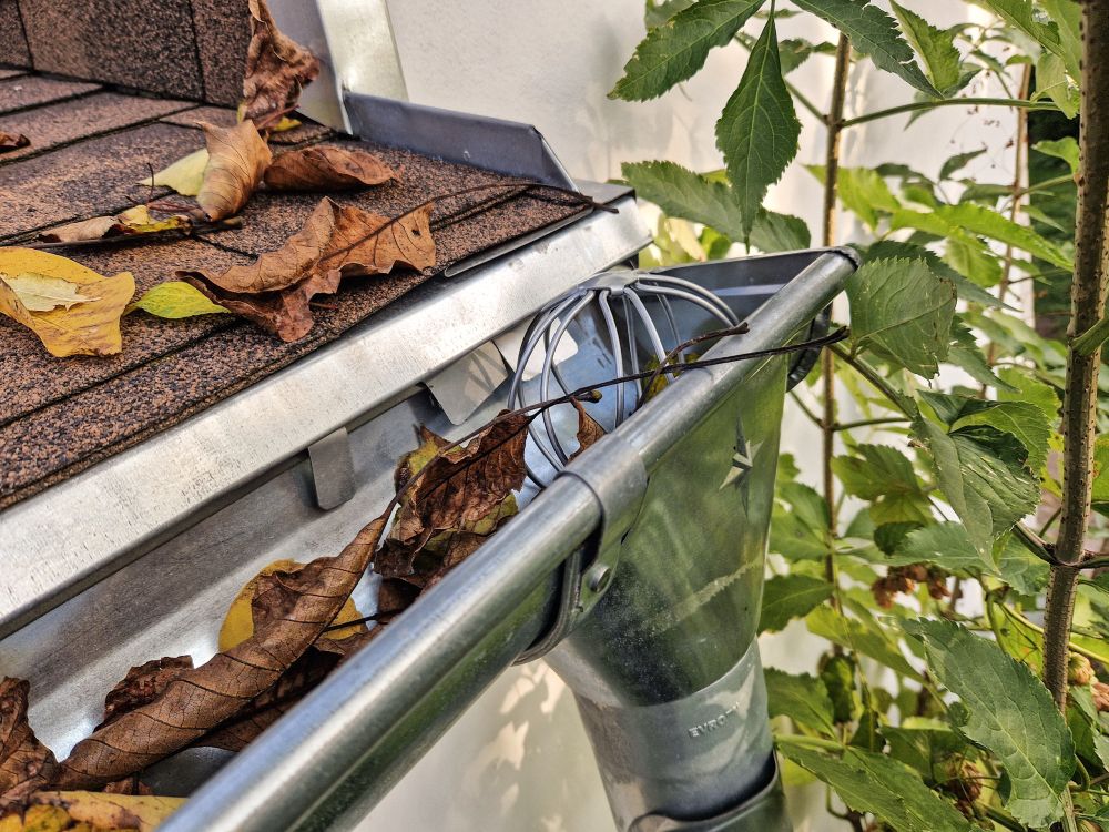 Praktický návod na údržbu střechy před zimou a po ní 3