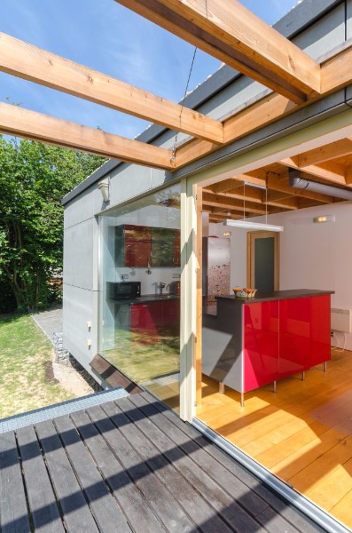 Dřevostavba na víkend pohled do interiéru