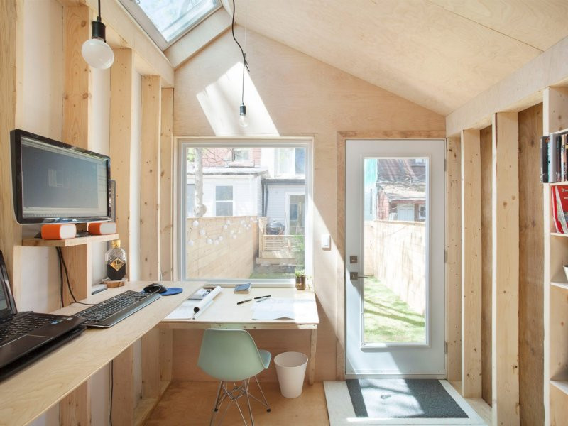 zahradní studio pracovna interiér