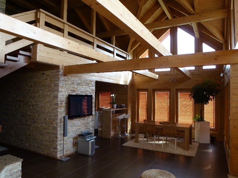 moderní srubový dům