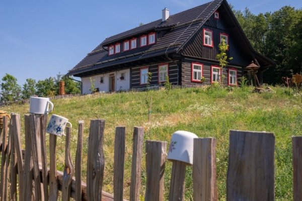 stylova-poloroubenka