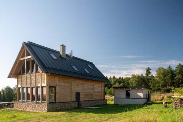 moderni-roubenka-v-trampske-osade