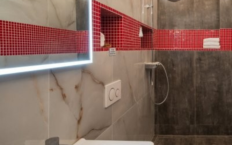 rezidence-nad-zatopenym-lomem-v-jesenicich-drevostavba-na-klic