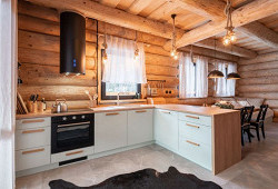 Když si silná žena postaví hlavu, postaví i srub