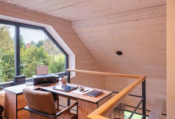 Roubenka se dvěma labradory