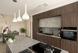 Pod tou skálou, kde si voda nechá poroučet