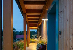 Rozkvetlá dřevěná symfonie