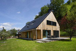 V dobré společnosti