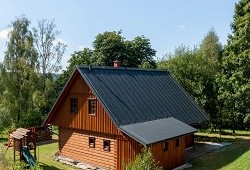 Roubenka s kapličkou