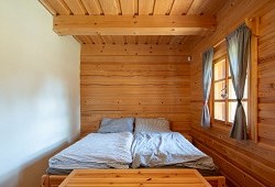 Roubenka s kapličkou