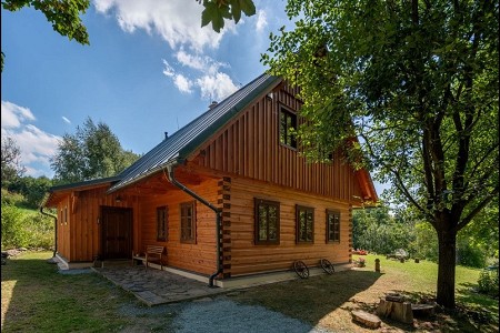 Roubenka s kapličkou