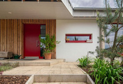 Kde kovářova kobyla bosa nechodí