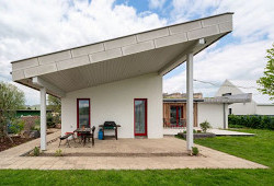 Kde kovářova kobyla bosa nechodí